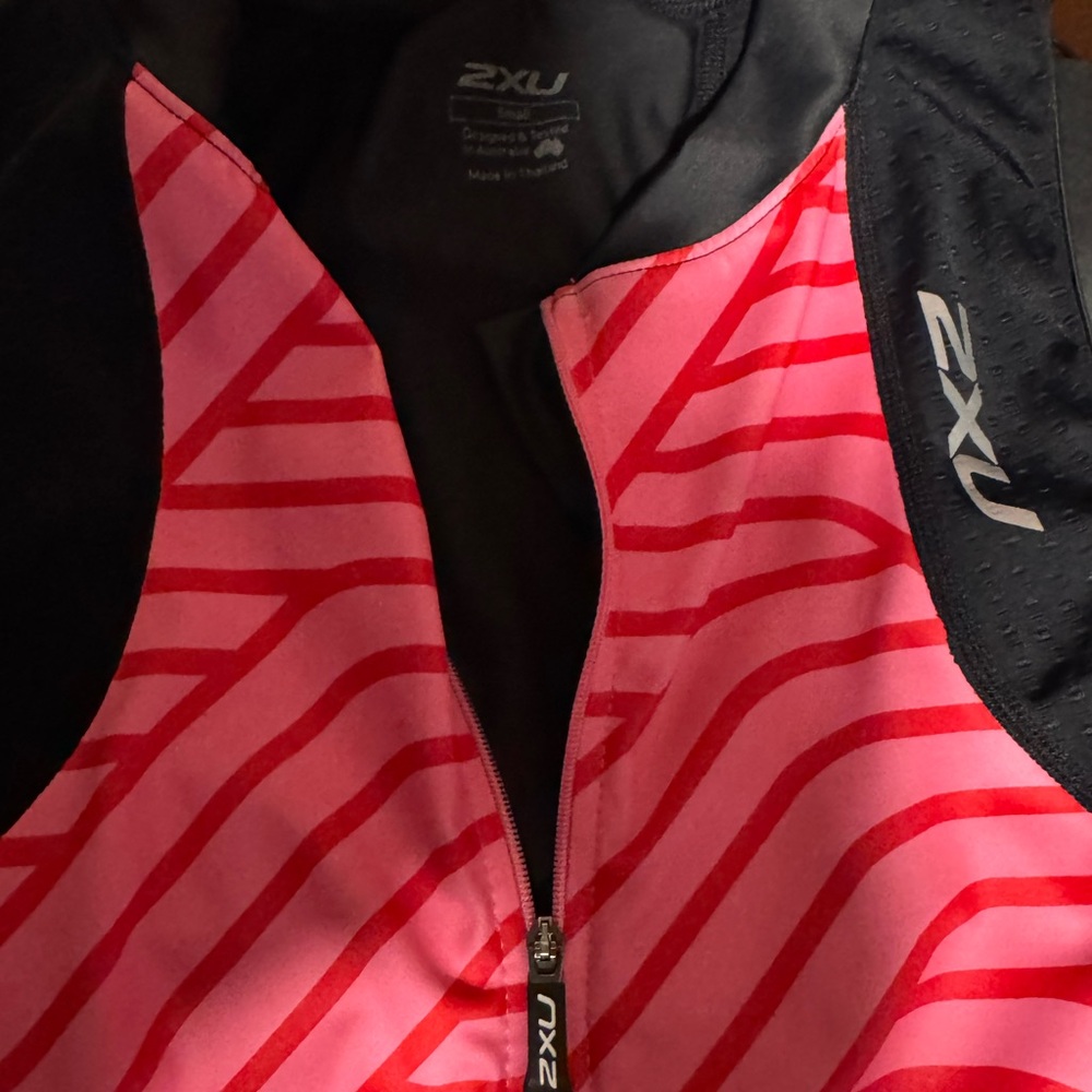 2XU Women's Striped Pink and Black Bike Jersey